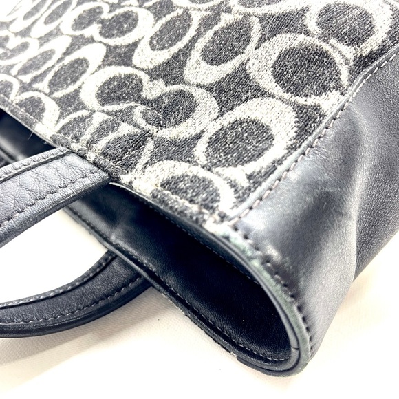 *RARE* Vintage Coach! 🖤 2000 Wool & Leathered Tote - Picture 2 of 15